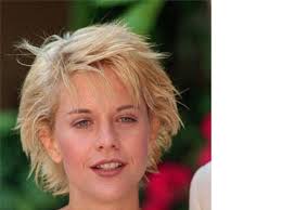 Successivamente, dovrebbe tagliare i capelli corti e lunghi, tagliare a caso . Frangia Lob E Cotonatura Le Pettinature Femminili Piu Celebri Della Storia Corriere It