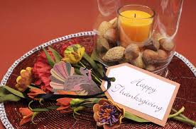 It may not be time to start cooking a turkey just yet, but it is time to decorate the table with a lovely diy thanksgiving centerpiece complete with all the colors and creativity fall has to offer. Traditional Thanksgiving Decorations For Your Home Thanksgiving Surfnetkids