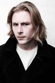 Oda Omvendt" Emil spiller domino (TV Episode 2019)