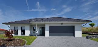 Modern Bungalow Mit Garage Google Suche Haus Bungalow Grundriss Bungalow Bungalow Bauen