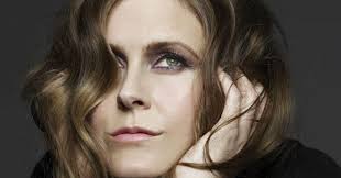 Alison Moyet is simply best female artist Britain has ever produced and  it's privilege to see her
