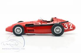 El de 1957, con el 250f que conduce en este. J M Fangio Maserati 250f 32 Winner Monaco Gp World Champion F1 1957 Cmr180 Ean 715235274903