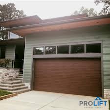 Mitte Des Jahrhunderts Moderne Faux Holz Garagentor Garage Doors Faux Wood Garage Door Wooden Garage Doors