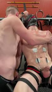 BDSM - Training: electro on a hot guy - ThisVid.com