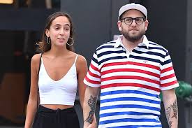 Jonah hill feldstein (born december 20, 1983) is an american actor, director, producer, screenwriter, and comedian. Jonah Hill Is Engaged To Girlfriend Gianna Santos Ew Com