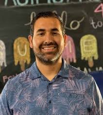 Albert Barragan's Instagram, Twitter & Facebook