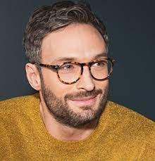 Gafas de vista con un diseño icónico, una montura óptica clásica y cristales que garantizan una mayor claridad. Gafas Hombre Tendencias Para Este 2016 Modaellos Com Mens Glasses Men Glasses Trends