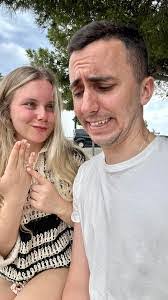 Erin Kinzer's Instagram, Twitter & Facebook