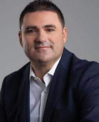 Branco Real Estate Couple. Brochura by brancorealestate