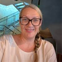 Pamela Forsythe's Instagram, Twitter & Facebook