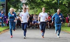Jonny brownlee will be in action at 10.30pm and looking to go one better than his silver medal from rio 2016 and bronze from london 2012. London Olympics 2012 Alistair And Jonny Brownlee Boys Enjoy The Perks After Olympic Success Daily Mail Online