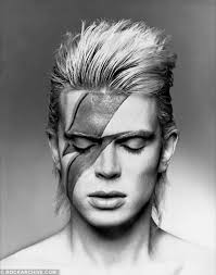 Las leyendas de la música Sir Paul McCartney y Bruce Springsteen se han  reunido mientras "The Boss" se prepara para realizar el segundo de dos  espectáculos en el estadio Anfield de Liverpool