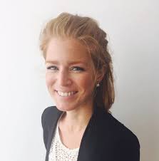 Julie Blumer's Instagram, Twitter & Facebook