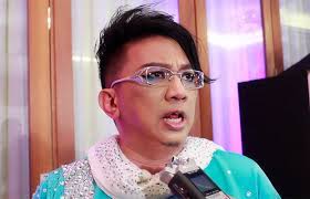 Mohamed azwan haji ali adalah seorang pengacara popular di malaysia. Azwan Ali Wants To Run Against Selangor Mb Azmin Ali To Destroy Him