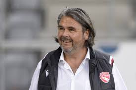 Последние твиты от fc thun berner oberland (@fcthun_official). Thun Prasident Luthi Nimmt Den Hut Transfermarkt