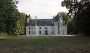 Le Mans Castle For Sale 995 000 750 M English Country House French Castles Castle