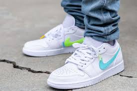 Here's my unboxing and on feet look of the air jordan 1 low new beginnings. Air Jordan 1 Low Multicolor Swoosh On Feet Sneaker Review