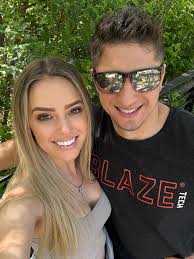 Essential Energy ⚡️ #livefit