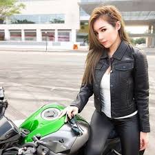 Kawasaki Z1000 Girlandmotorcycle Vietnamesegirl Vietnamgirl Motorcycle Kawasaki Kawasakiz1000 Z1000 Motorcycle Girl Biker Girl Girl