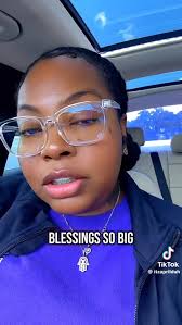 I'm scrolling IG, but my thoughts are stuck