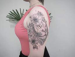 Maybe you would like to learn more about one of these? Tatuagem Leao Com Flores Na Charlotte Tattoo Facebook