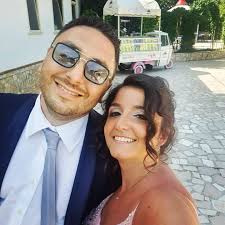 J.K. Rowling reagisce con rabbia al nuovo trailer di The Witcher pubblicato  da Netflix. Lo ha definito "la versione di Geralt di Temu", criticando il  regista e lo sceneggiatore per aver rovinato