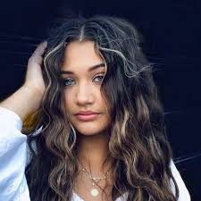 Episode #86: Singer-Songwriter Aneesa Sheikh