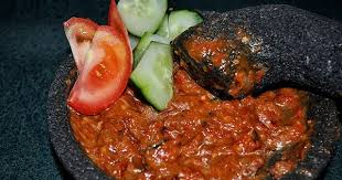 Indonesia kaya dengan beranekaragam jenis sambal. Sambal Tomato