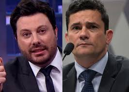 Tudo, menos ele senhor!, disse uma usuária do twitter identificada como isabela após o casal trocar mensagens. Danilo Gentili Namorada Ex Bbb