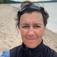 Erin Rew's Instagram, Twitter & Facebook