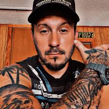 Sundays at the track trying to channel my inner @tymasterpool X  @travispastrana 🙌🏼⚔️