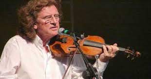 (c) 1980 telewizja polska s.a.#zbigniewwodecki #lubięwracaćtamgdziebyłem. Zbigniew Wodecki Lubie Wracac Tam Gdzie Bylem Tekst Music Music Instruments Violin