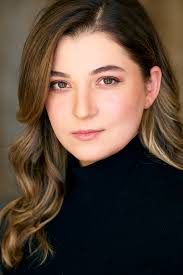 Stephanie Grant's Instagram, Twitter & Facebook