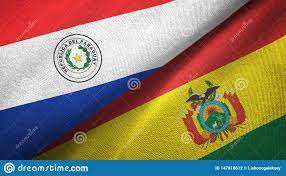 La bandera presenta tres franjas horizontales de igual anchura en los colores rojo, blanco y azul. Pano De La Materia Textil De Las Banderas De Paraguay Y De Bolivia Dos Textura De La Tela Stock De Ilustracion Ilustracion De Vacaciones Muestra 147818612