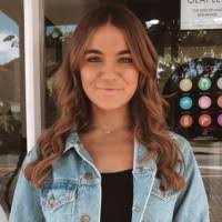 Jess Gordon's Instagram, Twitter & Facebook