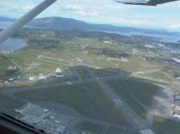 Victoria International Airport Cyyj Aeroplane