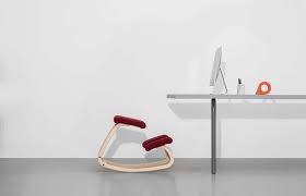 Auch nach einem bandscheibenvorfall können sie verwendet werden, um dir den wiedereinstieg ins berufsleben zu erleichtern. Kniestuhl Variable Balans Biomobel Genske