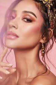 BUXOM — ELLEN YOON