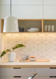 Quel credence choisir prix moyen verre bois inox peinture. Idees Deco Accorder Plan De Travail Et Credence Izi By Edf