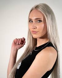 ✨17820 Castellammare Drive, Pacific Palisades✨ Welcome to the romantic  enclave of Castellammare, often called the Amalfi Coast of Pacific  Palisades. This exquisitely designed and meticulously renovated  pied-a-terre perched