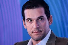 Oren Alexander's Instagram, Twitter & Facebook