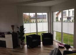 Sichtschutz Auch Fur Grosse Fenster Mit Sensuna Plissees Nach Mass Fenster Plissee Vorhange Wohnzimmer Sichtschutz Fenster