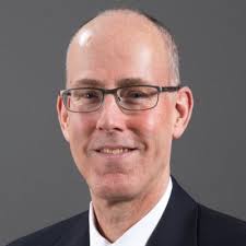 How to Help a Colleague Improve Their Public Speaking