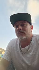 Hi I'm Eileen, just joined to see if I can find old friends, I'm from  Scotland now living in Essex