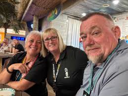 Let's give a huge 40+ Double Dutch Club welcome to four New members who  joined the movement last night at our Evergreen Park sub-club❤️🖤🤍  #WelcomeLadies#