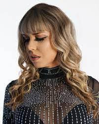 Sara Simms's Instagram, Twitter & Facebook