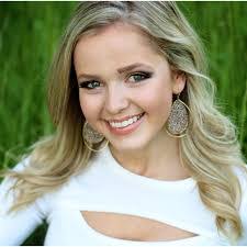 Madeline Huff's Instagram, Twitter & Facebook