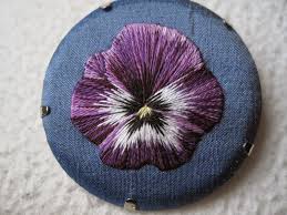 Thread Painting And Silk Shading Embroidery Techniques And Projects Margaret Dier Embroidery Creative Embroidery Thread Painting Hand Embroidery Projects