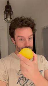 Pasta al Limón 🍋 , Es super fácil y rápida de hacer! , Aquí en Estados  Unidos los limones amarillos son los que más se usan, y se los recomiendo  para esta receta, su ralladura es menos agria, su jugo ...