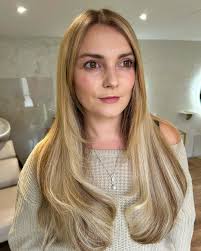 In our natural bronde era ✨ @remicachet